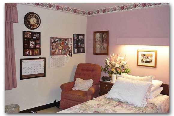 How to Decorate a Nursing Home Room