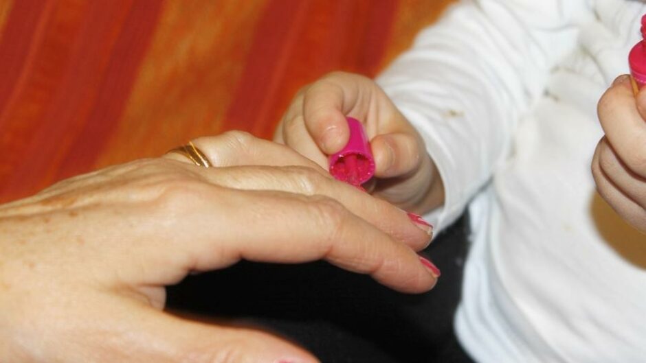 Manicure for Mom