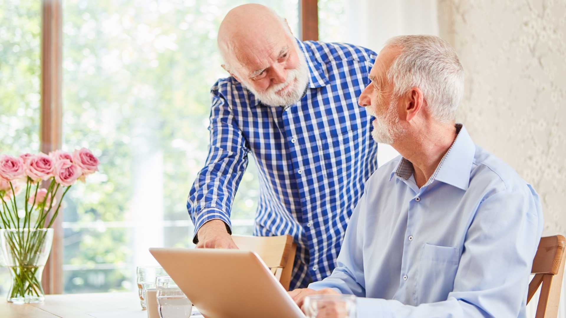 How to Choose the Best Computers for Senior Citizens a Guide